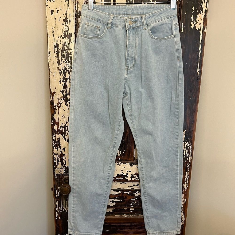 Shein high rise mom jeans. Size 6.